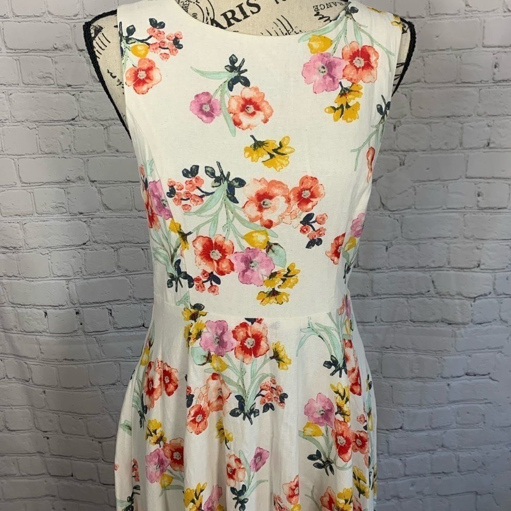 Forever 21 Floral MIDI Dress size medium - Picture 2 of 9